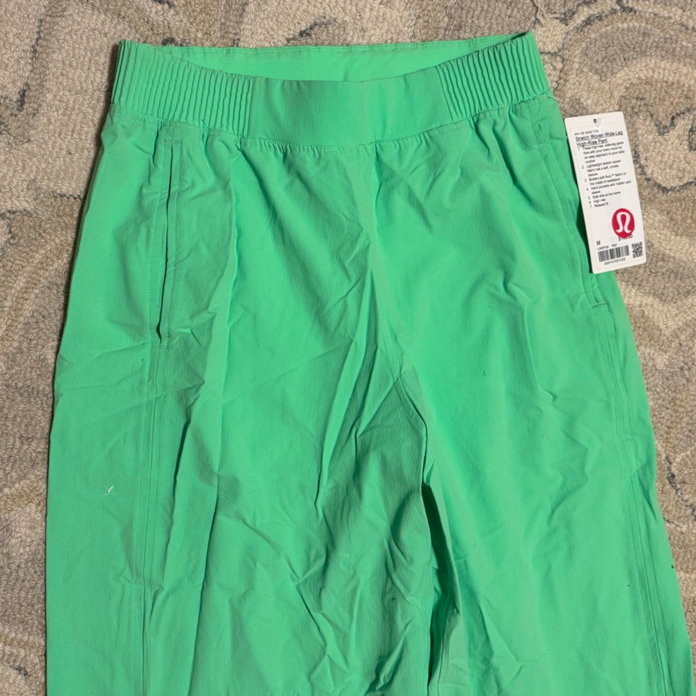 NWT LULULEMON - Stretch Woven Wide-Leg High-Rise Pant - Pistachio